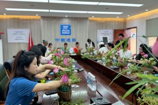 泰伦-卢：小卡赛前生病了 我一度不确定他会不会打